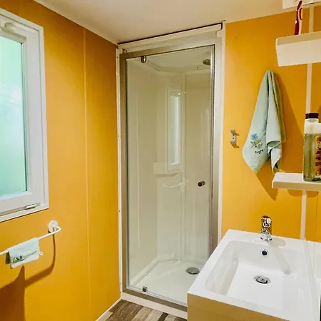 Mobil-home Confortable Avec Terrasse Au Calme - Api-1-52-915 * Camon (Languedoc-Roussillon)