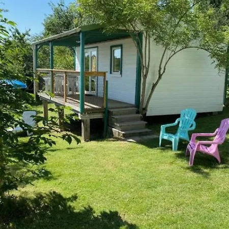 캠프장 Mobil-home Confortable Avec Terrasse Au Calme - Api-1-52-915 Camon (Languedoc-Roussillon)