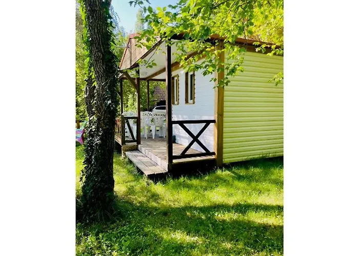 אתר קמפינג Mobil-home Confortable Avec Terrasse Au Calme - Api-1-52-915 Camon (Languedoc-Roussillon)